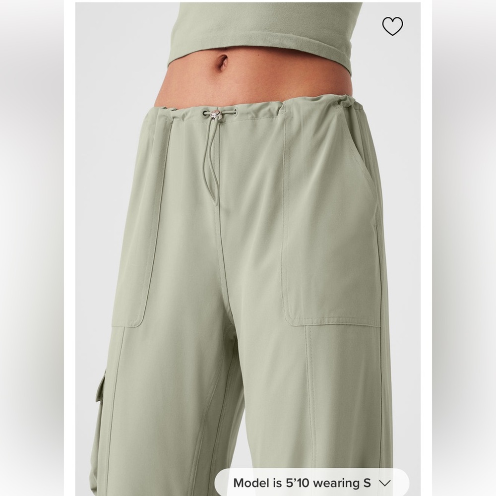 ALO Yoga Limestone Green Cargo Wide-Leg Pants - Picture 3 of 12